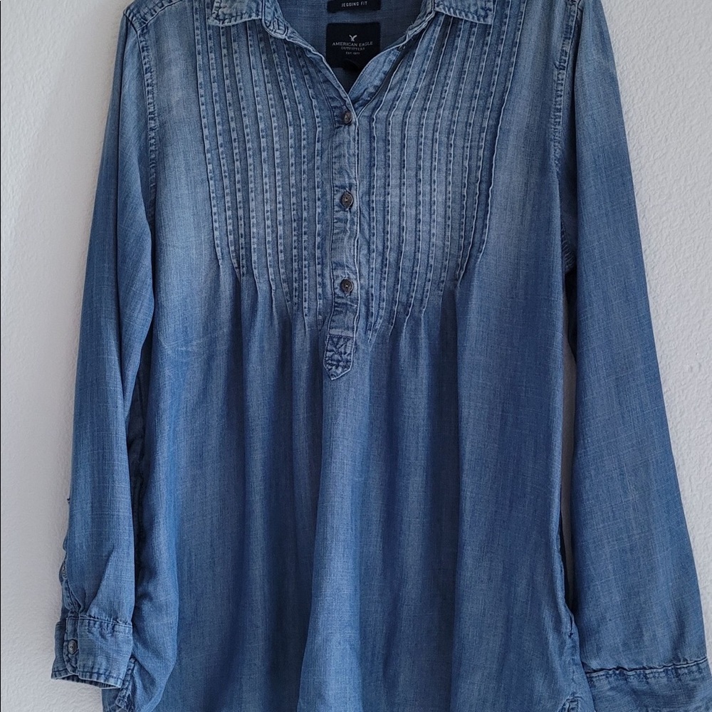 American Eagle Jetting Fit Size L Woman’s Top